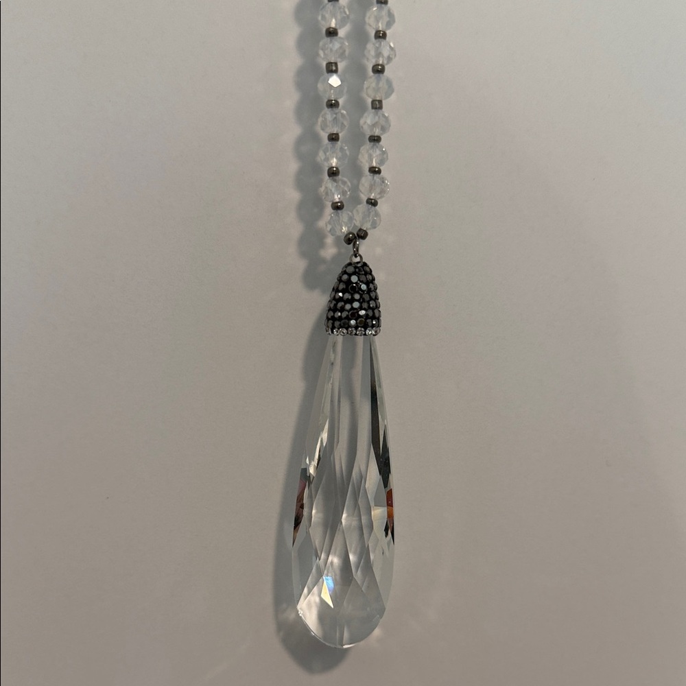 Elegant Silver Crystal Pendant Necklace